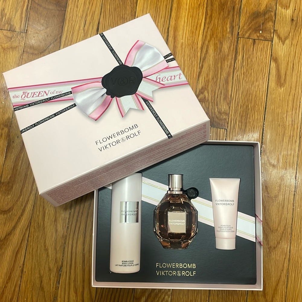 Flowerbomb gift set